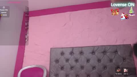 Snapshot of pearl_michelts chatting on 12/03/25, 12:03 michel online show from 12/03/25, 12:03