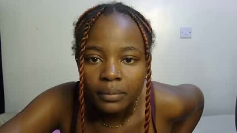 Snapshot of pearl_velvet chatting on 11/16/25, 05:40 vel online show from 11/16/25, 05:40