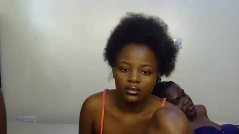 Snapshot of pearl_velvet chatting on 11/27/25, 07:10 vel online show from 11/27/25, 07:10