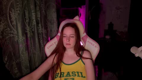 Snapshot of pearlprincess_ chatting on 03/26/26, 12:39 Adelina online show from 03/26/26, 12:39