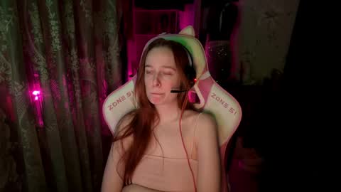 Snapshot of pearlprincess_ chatting on 05/24/26, 12:59 Adelina online show from 05/24/26, 12:59