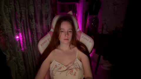 Snapshot of pearlprincess_ chatting on 05/25/26, 03:45 Adelina online show from 05/25/26, 03:45