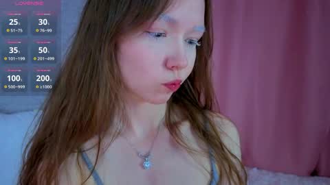 pearly_peach_ online show from 06/01/26, 06:09
