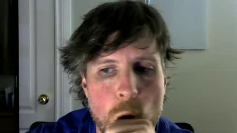 Snapshot of pecas90 chatting on 11/18/25, 12:49 pecas90 online show from 11/18/25, 12:49