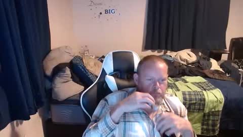 pecker40 online show from 12/30/24, 12:00