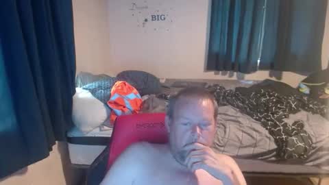 Snapshot of pecker40 chatting on 04/26/26, 10:18 pecker40 online show from 04/26/26, 10:18