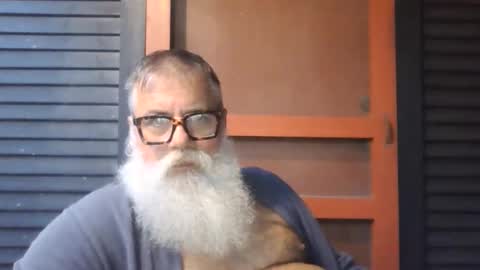 Snapshot of pecos8686 chatting on 10/26/25, 12:44 pecos8686 online show from 10/26/25, 12:44