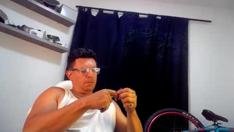 Snapshot of pedro_picapica chatting on 04/12/26, 03:22 Pedro online show from 04/12/26, 03:22