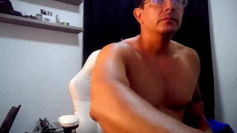 Snapshot of pedro_picapica chatting on 05/08/26, 03:23 Pedro online show from 05/08/26, 03:23