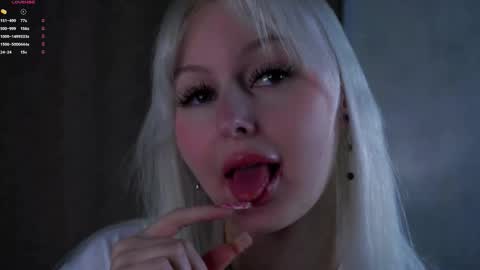 Snapshot of peek_in_my_window chatting on 10/04/25, 02:09 tony online show from 10/04/25, 02:09