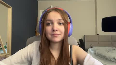 Luna Vale online show from 06/24/26, 03:11