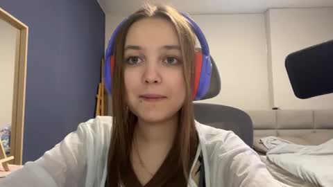 Luna Vale online show from 07/04/26, 08:04