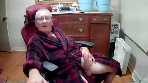 Snapshot of peepingmale chatting on 12/10/24, 01:32 peepingmale online show from 12/10/24, 01:32