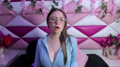 Snapshot of peerl4 chatting on 04/08/26, 03:23 peerl4 online show from 04/08/26, 03:23