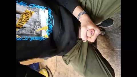 Snapshot of pelnutrauks chatting on 12/22/24, 08:36 pelnutrauks online show from 12/22/24, 08:36