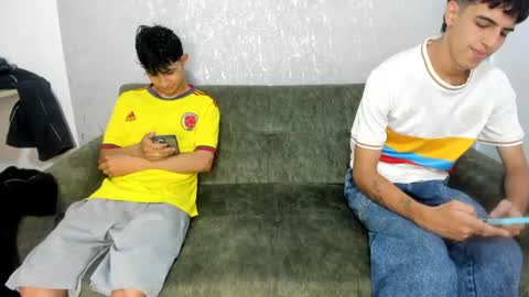 Snapshot of pelusos_mens chatting on 07/07/26, 07:29 CAIN-19 ALLEN-18 RONALD-18 AUSTIN-18 MOD DANTE online show from 07/07/26, 07:29