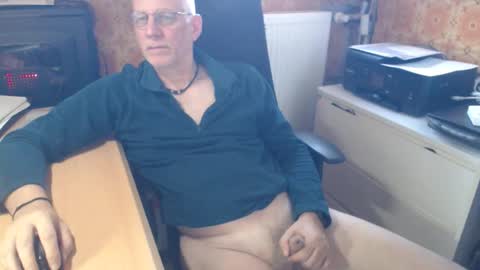 Pemue65 online show from 12/01/25, 11:59