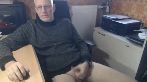 Pemue65 online show from 12/02/25, 07:57