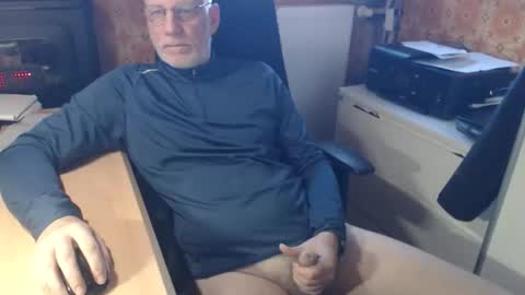 Pemue65 online show from 02/09/26, 07:56