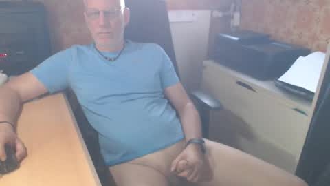 Pemue65 online show from 05/28/26, 04:32