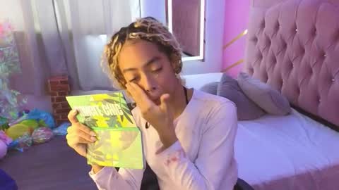 Snapshot of peneelopeecute chatting on 12/05/25, 07:43 peneelopeecute online show from 12/05/25, 07:43