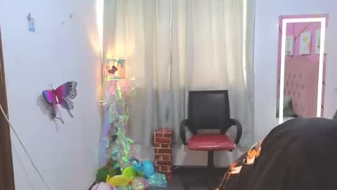 Snapshot of peneelopeecute chatting on 01/06/26, 05:49 peneelopeecute online show from 01/06/26, 05:49