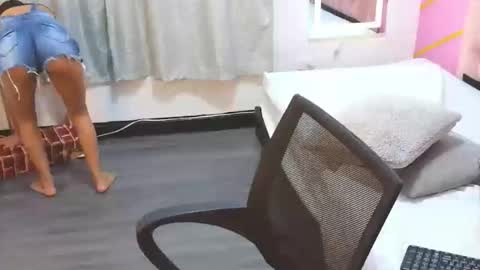 Snapshot of peneelopeecute chatting on 01/15/26, 08:56 peneelopeecute online show from 01/15/26, 08:56