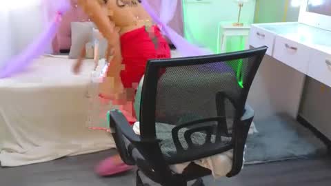 Snapshot of peneelopeecute chatting on 04/17/26, 08:12 peneelopeecute online show from 04/17/26, 08:12