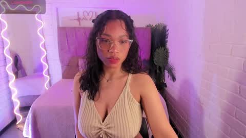 Snapshot of penelope_tay chatting on 10/02/25, 03:57 penelope online show from 10/02/25, 03:57