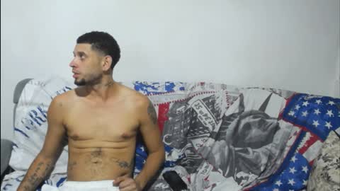 Snapshot of penelopeanddior chatting on 02/04/25, 09:07 independent model online show from 02/04/25, 09:07