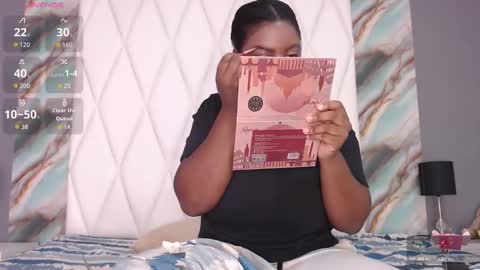 Snapshot of penelopeboobs_ chatting on 09/14/25, 02:05 online show from 09/14/25, 02:05