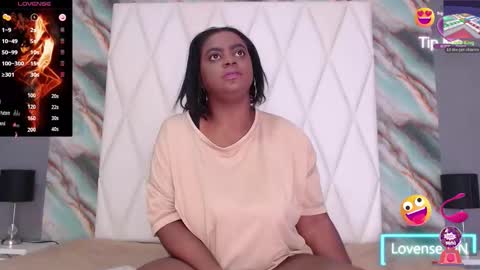 Snapshot of penelopeboobs_ chatting on 11/25/25, 11:16 online show from 11/25/25, 11:16