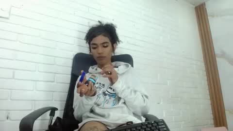 Snapshot of penelopee_rouse chatting on 11/04/25, 08:08 Penelopee Rouse online show from 11/04/25, 08:08