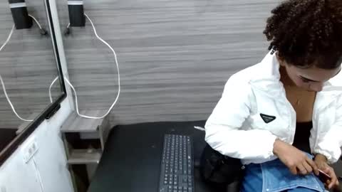 Snapshot of penelopee_rouse chatting on 12/01/25, 07:52 Penelopee Rouse online show from 12/01/25, 07:52