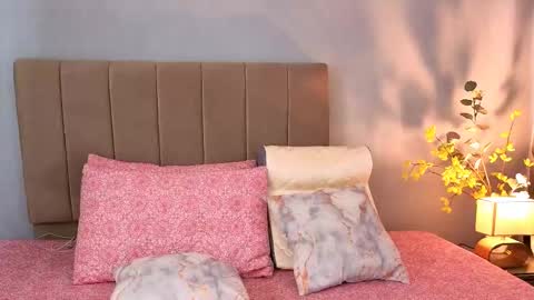 penelophe01 online show from 02/14/26, 06:59