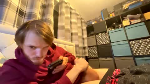 Penguin online show from 10/02/25, 12:28