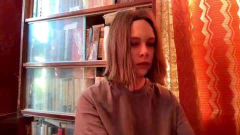 Snapshot of pennilinko chatting on 03/16/26, 06:17 Alya online show from 03/16/26, 06:17