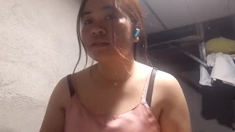 Snapshot of pennithake chatting on 04/22/26, 05:43 Lila online show from 04/22/26, 05:43