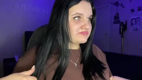 Snapshot of penny_perry chatting on 04/08/26, 06:30 penny_perry online show from 04/08/26, 06:30