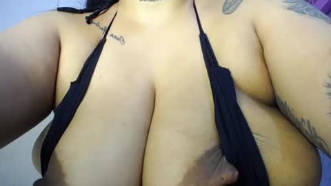 Snapshot of pennyomelons chatting on 07/23/26, 02:37 My onlyfans online show from 07/23/26, 02:37