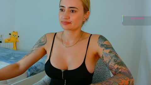Hi Im Penelope  better vibrations  1111 online show from 06/02/26, 10:01
