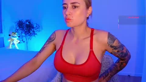 Snapshot of pennyy__ chatting on 06/21/26, 08:28 Hi Im Penelope better vibrations 1111 online show from 06/21/26, 08:28