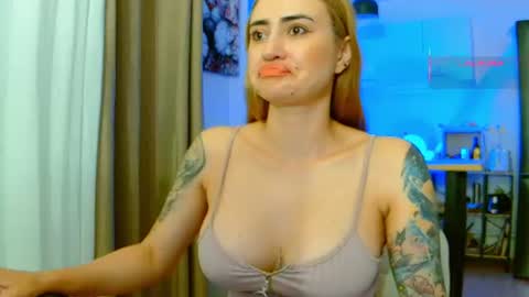 Snapshot of pennyy__ chatting on 06/24/26, 10:47 Hi Im Penelope better vibrations 1111 online show from 06/24/26, 10:47