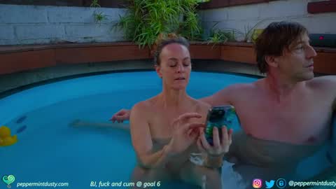 Peppermint and Dusty  online show from 01/01/25, 12:53