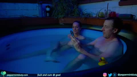 Peppermint and Dusty  online show from 01/01/25, 03:56