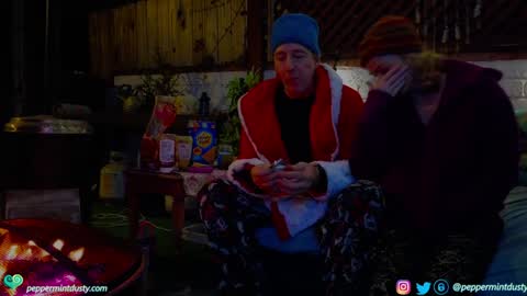 Peppermint and Dusty  online show from 01/02/25, 06:07