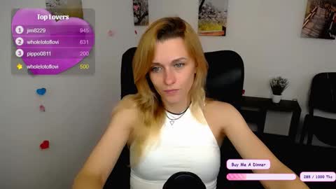 Mia online show from 11/09/25, 10:46