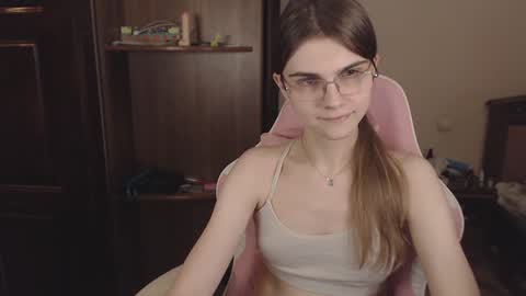 Farida online show from 12/18/24, 02:21