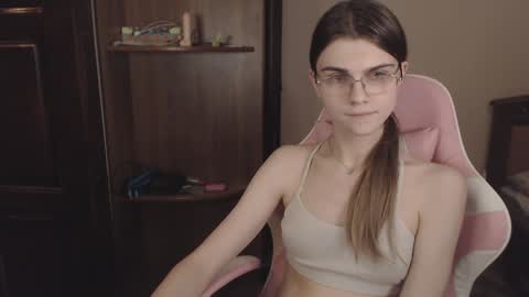 Farida online show from 12/21/24, 01:36