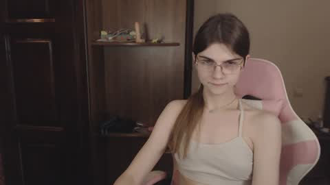 Farida online show from 12/23/24, 03:18